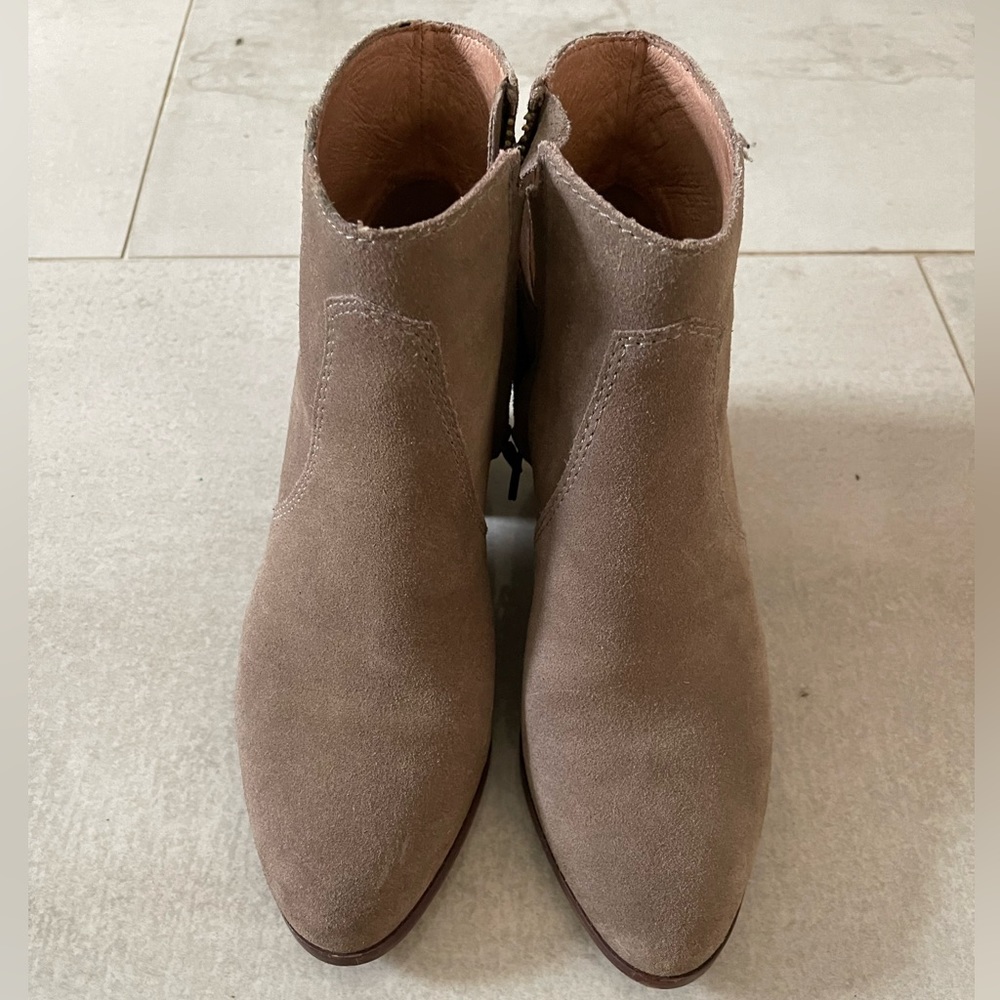 Madewell Suede Ankle Boot. Size 6. Gently worn.